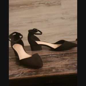 Kelly & Katie black shoes. Size 10